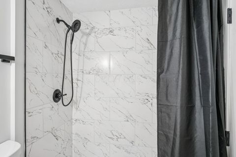 Tiny photo for 3274 Parklane Avenue, Columbus, OH 43231 (MLS # 225037648)