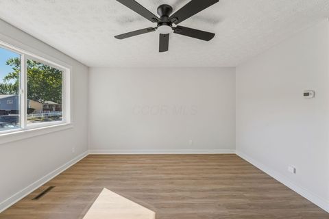Tiny photo for 3274 Parklane Avenue, Columbus, OH 43231 (MLS # 225037648)