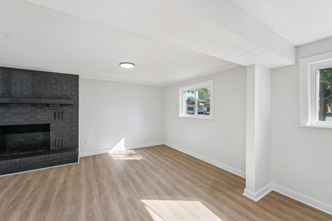 Tiny photo for 3274 Parklane Avenue, Columbus, OH 43231 (MLS # 225037648)