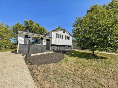Photo of 3274 Parklane Avenue, Columbus, OH 43231 (MLS # 225037648)