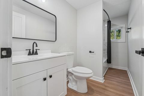Tiny photo for 3274 Parklane Avenue, Columbus, OH 43231 (MLS # 225037648)