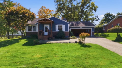 Photo of 845 Duff Drive, Ashland, OH 44805 (MLS # 226039016)