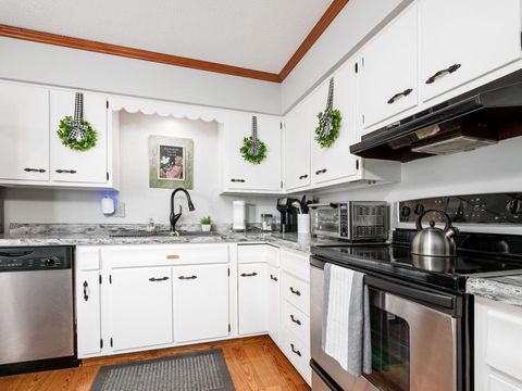 Tiny photo for 1248 Gresham Road, Columbus, OH 43204 (MLS # 225037102)