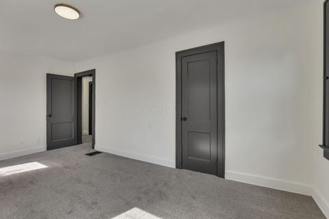 Tiny photo for 141 S Kensington Place, Springfield, OH 45504 (MLS # 225037227)