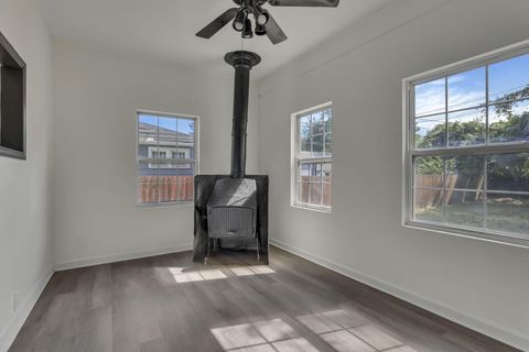 Tiny photo for 141 S Kensington Place, Springfield, OH 45504 (MLS # 225037227)