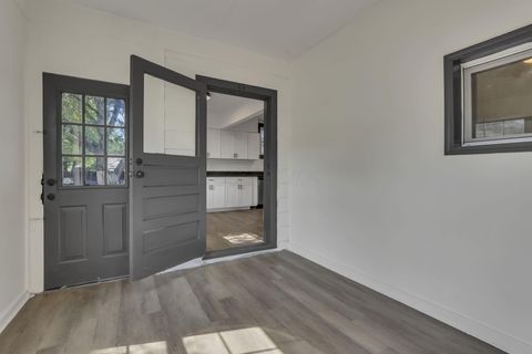 Tiny photo for 141 S Kensington Place, Springfield, OH 45504 (MLS # 225037227)