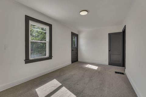 Tiny photo for 141 S Kensington Place, Springfield, OH 45504 (MLS # 225037227)
