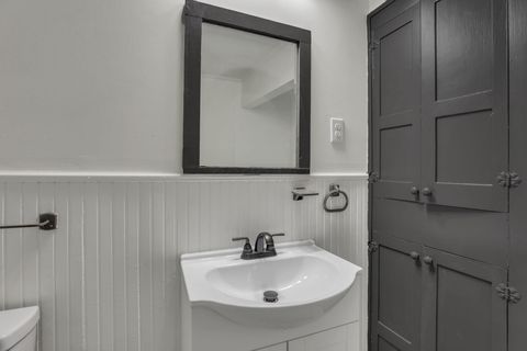 Tiny photo for 141 S Kensington Place, Springfield, OH 45504 (MLS # 225037227)
