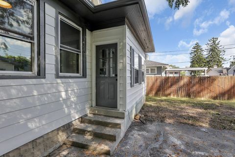 Tiny photo for 141 S Kensington Place, Springfield, OH 45504 (MLS # 225037227)