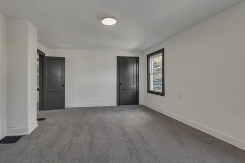Tiny photo for 141 S Kensington Place, Springfield, OH 45504 (MLS # 225037227)