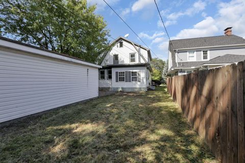 Tiny photo for 141 S Kensington Place, Springfield, OH 45504 (MLS # 225037227)