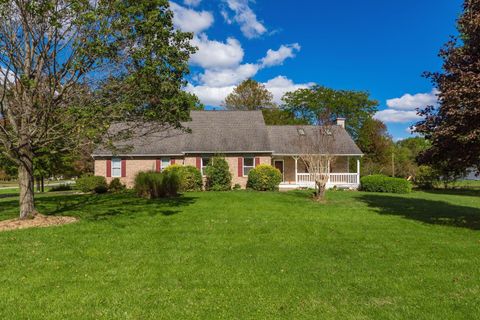 Photo of 7320 Rinnert Avenue, Blacklick, OH 43004 (MLS # 225039003)