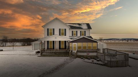 Photo of 8485 Westfall Road SW, Amanda, OH 43102 (MLS # 225045193)