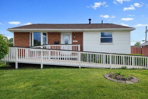 Photo of 228 Ziegler Avenue, Columbus, OH 43207 (MLS # 226012824)