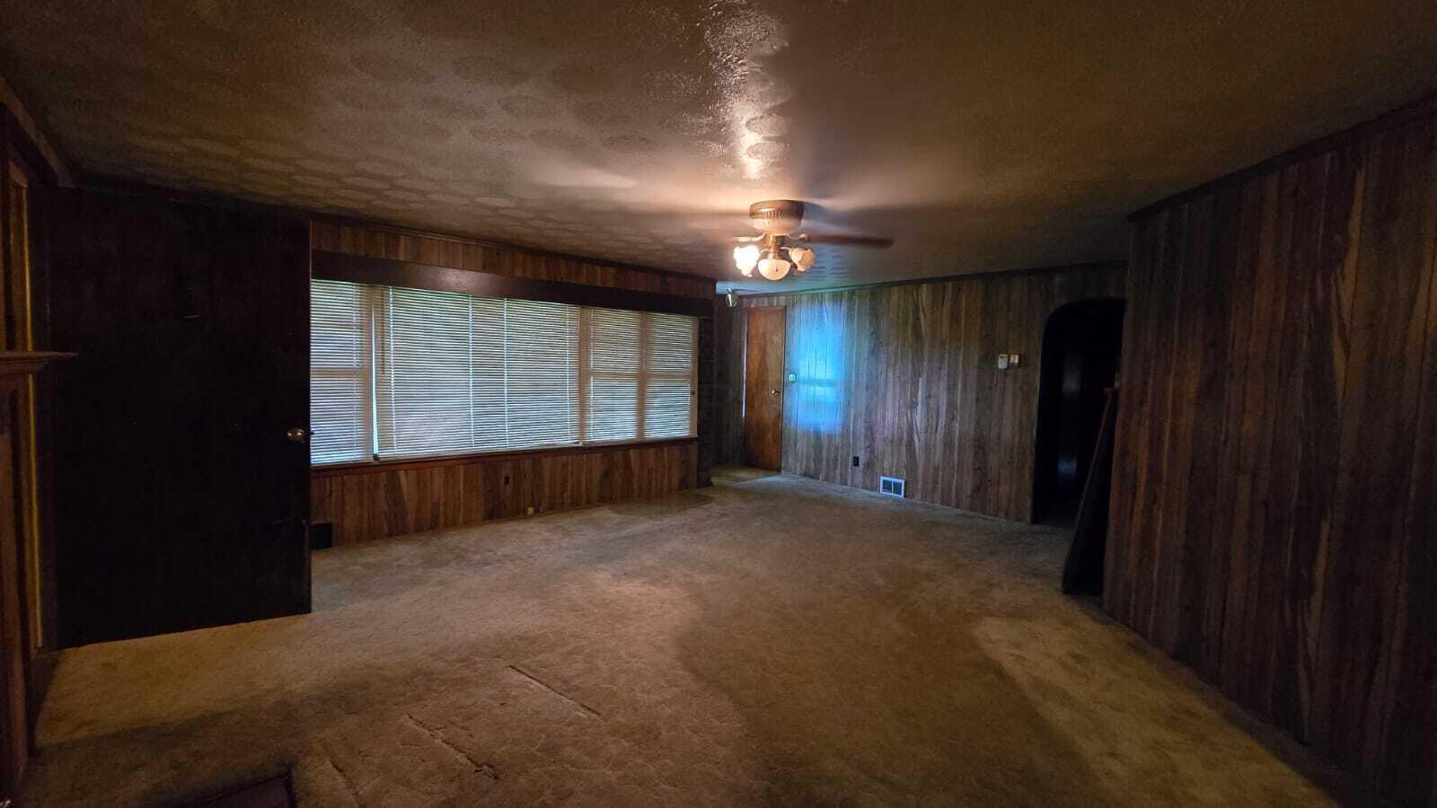 2129 Austintown Warren Road, Warren, Ohio image 5