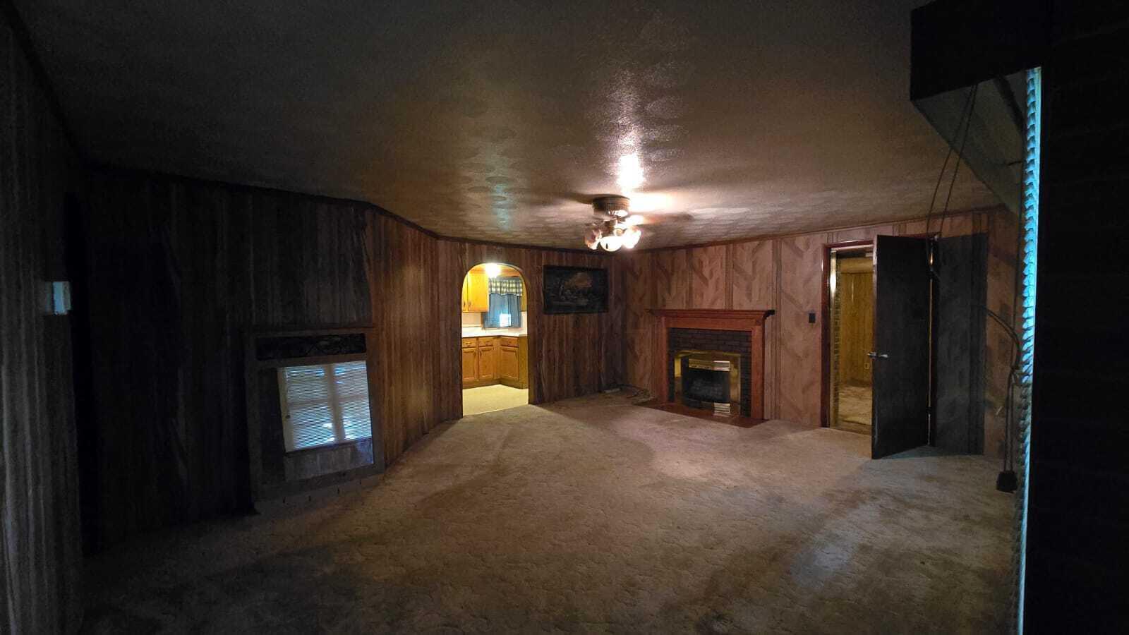 2129 Austintown Warren Road, Warren, Ohio image 2