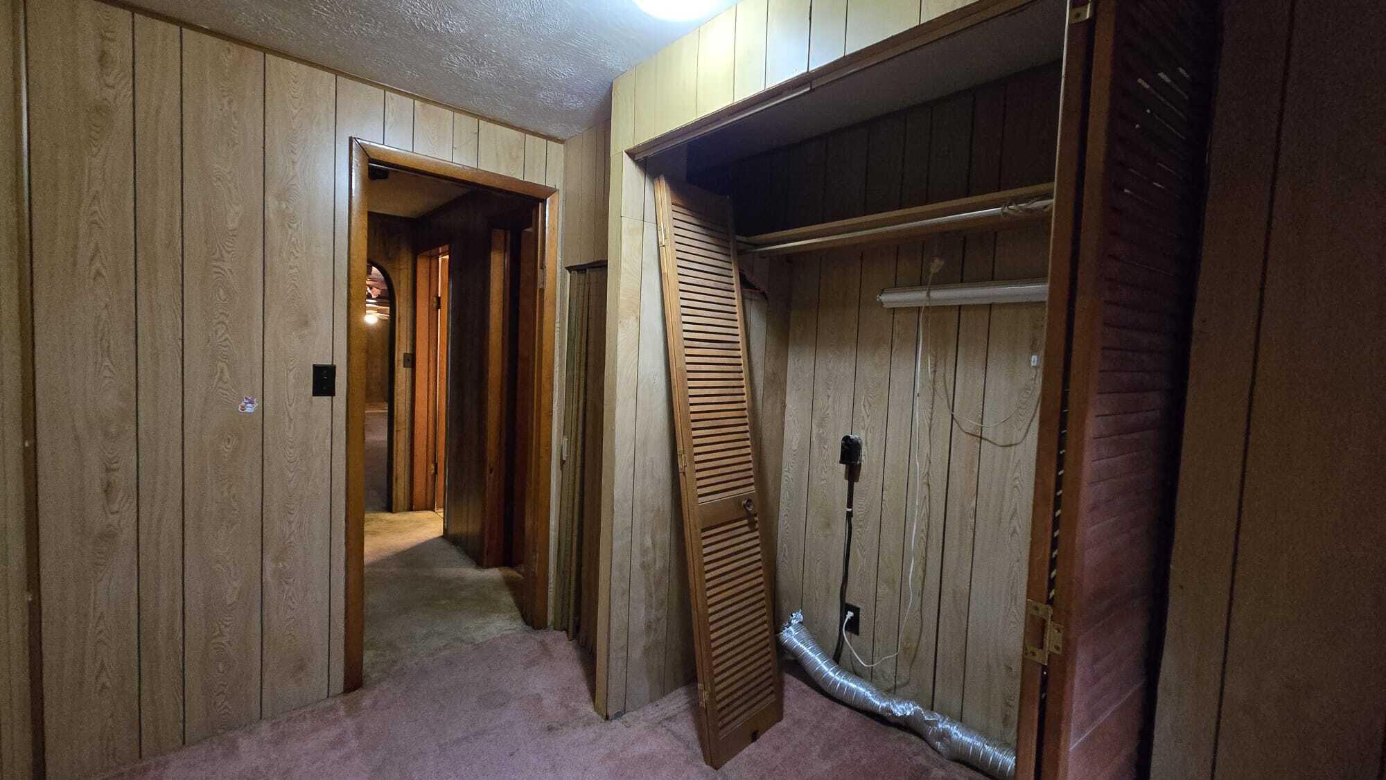 2129 Austintown Warren Road, Warren, Ohio image 15