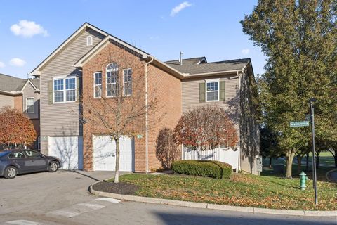 Photo of 843 Mystic Pointe Drive, Lewis Center, OH 43035 (MLS # 225043165)