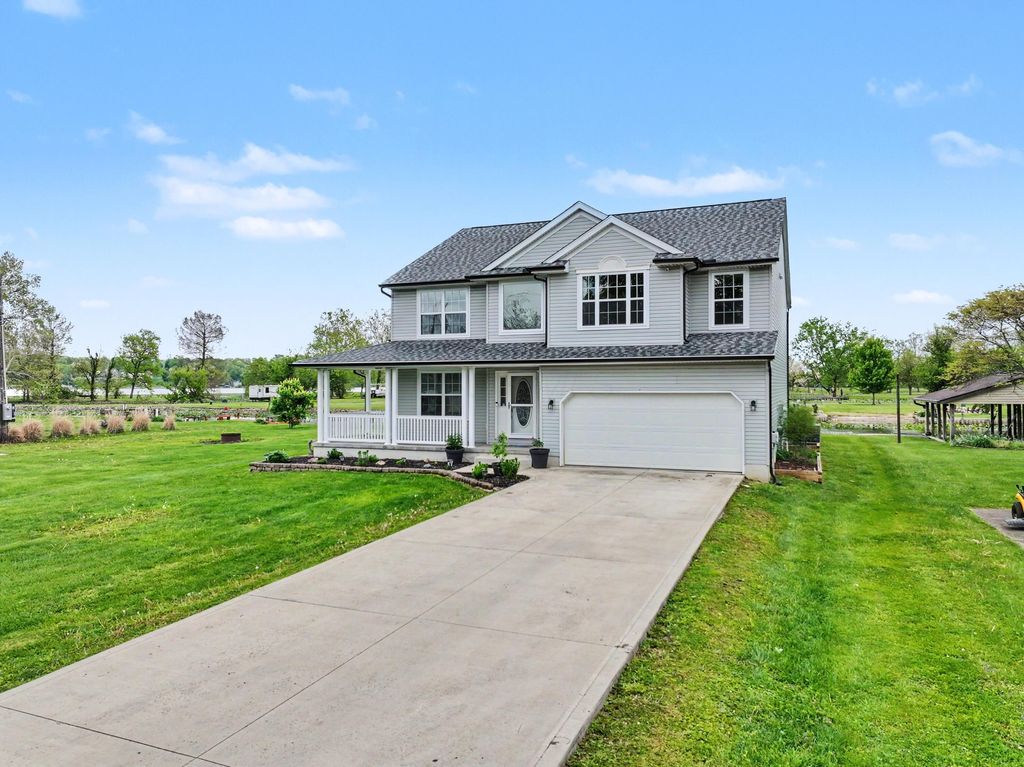 Photo of 15308 Township Road 493, Thornville, OH 43076 (MLS # 226014753)