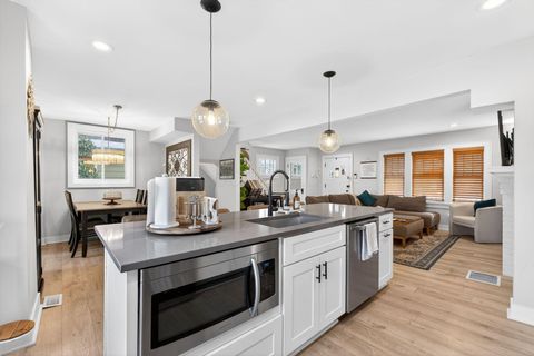 Tiny photo for 236 Southwood Avenue, Columbus, OH 43207 (MLS # 225045270)