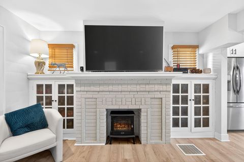 Tiny photo for 236 Southwood Avenue, Columbus, OH 43207 (MLS # 225045270)