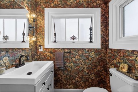 Tiny photo for 236 Southwood Avenue, Columbus, OH 43207 (MLS # 225045270)