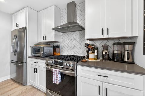 Tiny photo for 236 Southwood Avenue, Columbus, OH 43207 (MLS # 225045270)