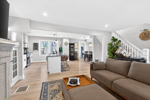 Tiny photo for 236 Southwood Avenue, Columbus, OH 43207 (MLS # 225045270)