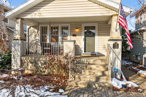 Tiny photo for 236 Southwood Avenue, Columbus, OH 43207 (MLS # 225045270)