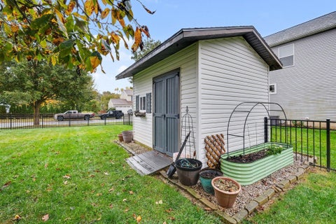 Tiny photo for 610 Thistle Drive, Delaware, OH 43015 (MLS # 226039963)