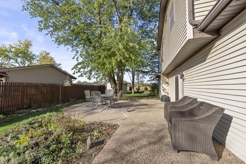 Tiny photo for 573 Rutherford Avenue, Delaware, OH 43015 (MLS # 225041012)