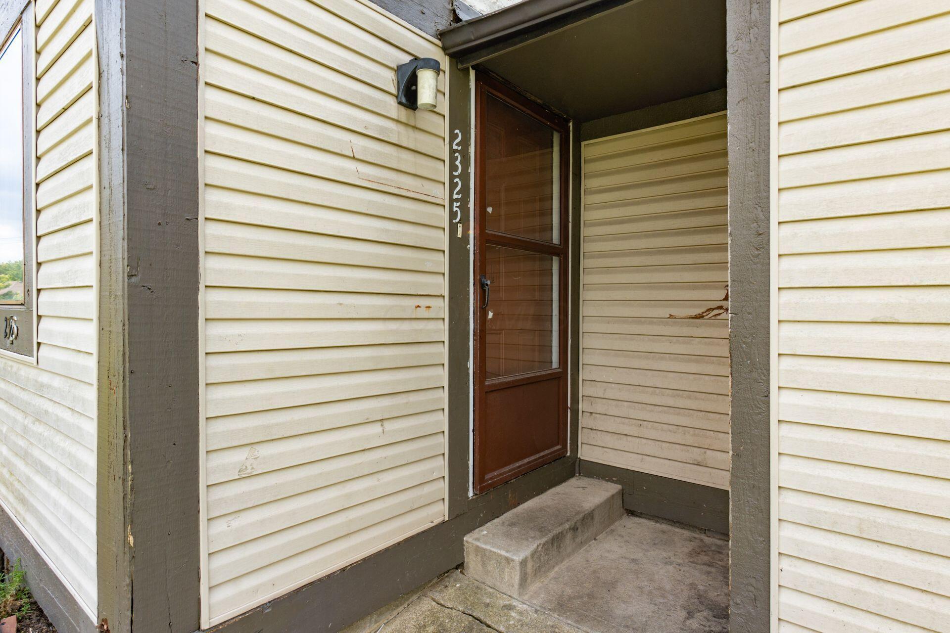 2325 Laurelwood Drive