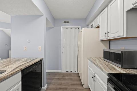 Tiny photo for 4919 Dublin Falls C #C, Columbus, OH 43221 (MLS # 226022814)