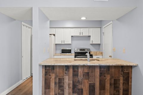 Tiny photo for 4919 Dublin Falls C #C, Columbus, OH 43221 (MLS # 226022814)