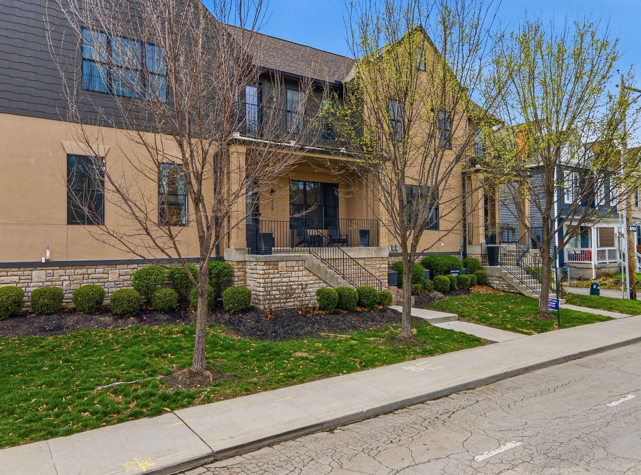 225 S Ohio Avenue 12