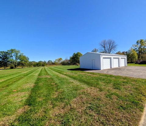 Tiny photo for 24440 Sisk Road, Circleville, OH 43113 (MLS # 225039634)
