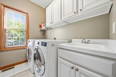 Tiny photo for 5498 Fawnbrook Lane, Dublin, OH 43017 (MLS # 226018090)