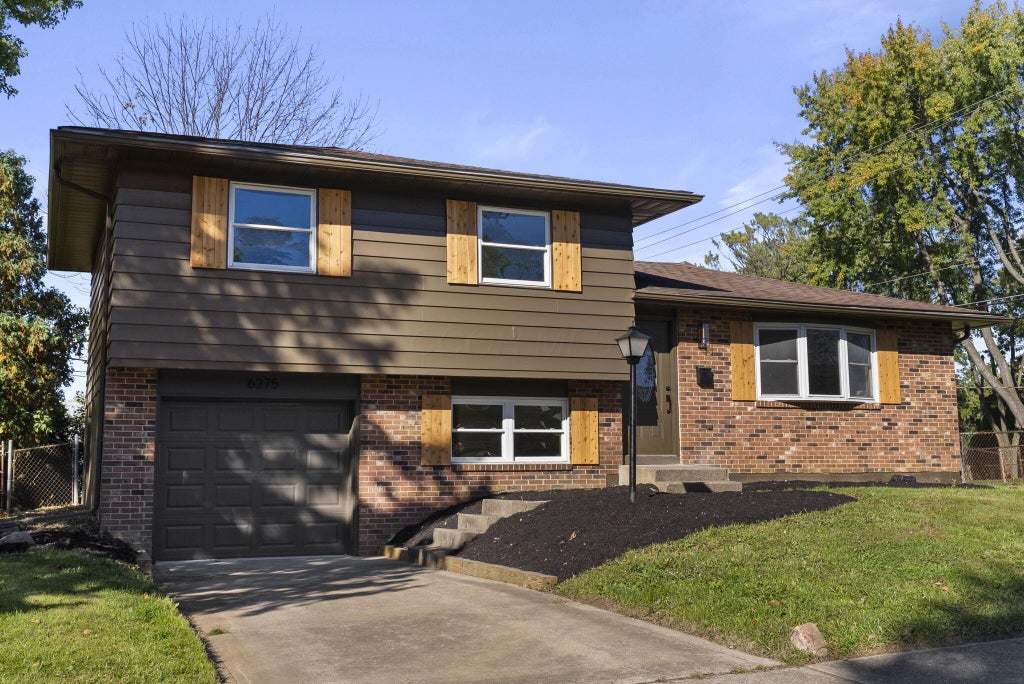 Photo of 6275 Carthage Drive, Westerville, OH 43081 (MLS # 226040119)