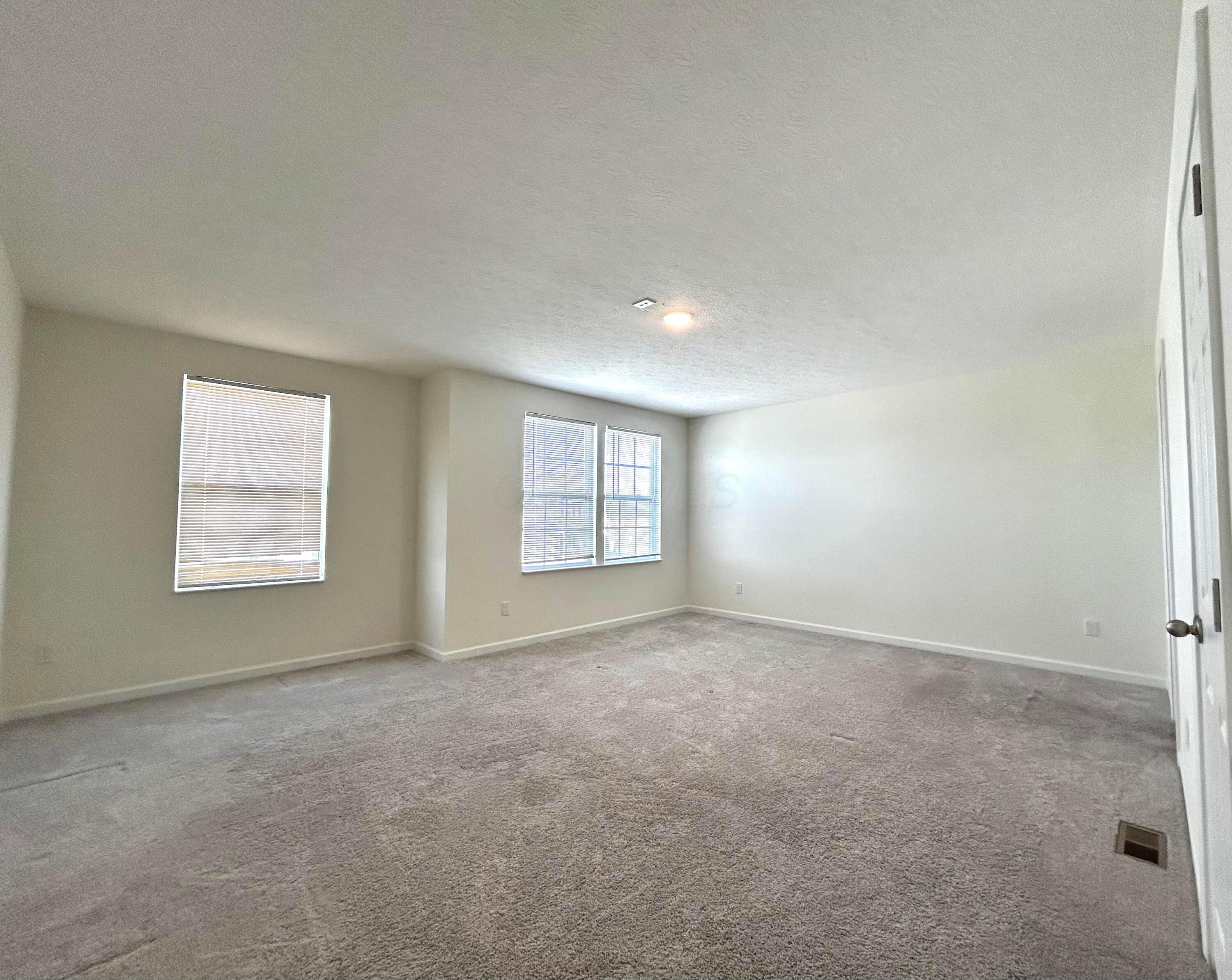 1154 Hampton Lane, London, Ohio image 22