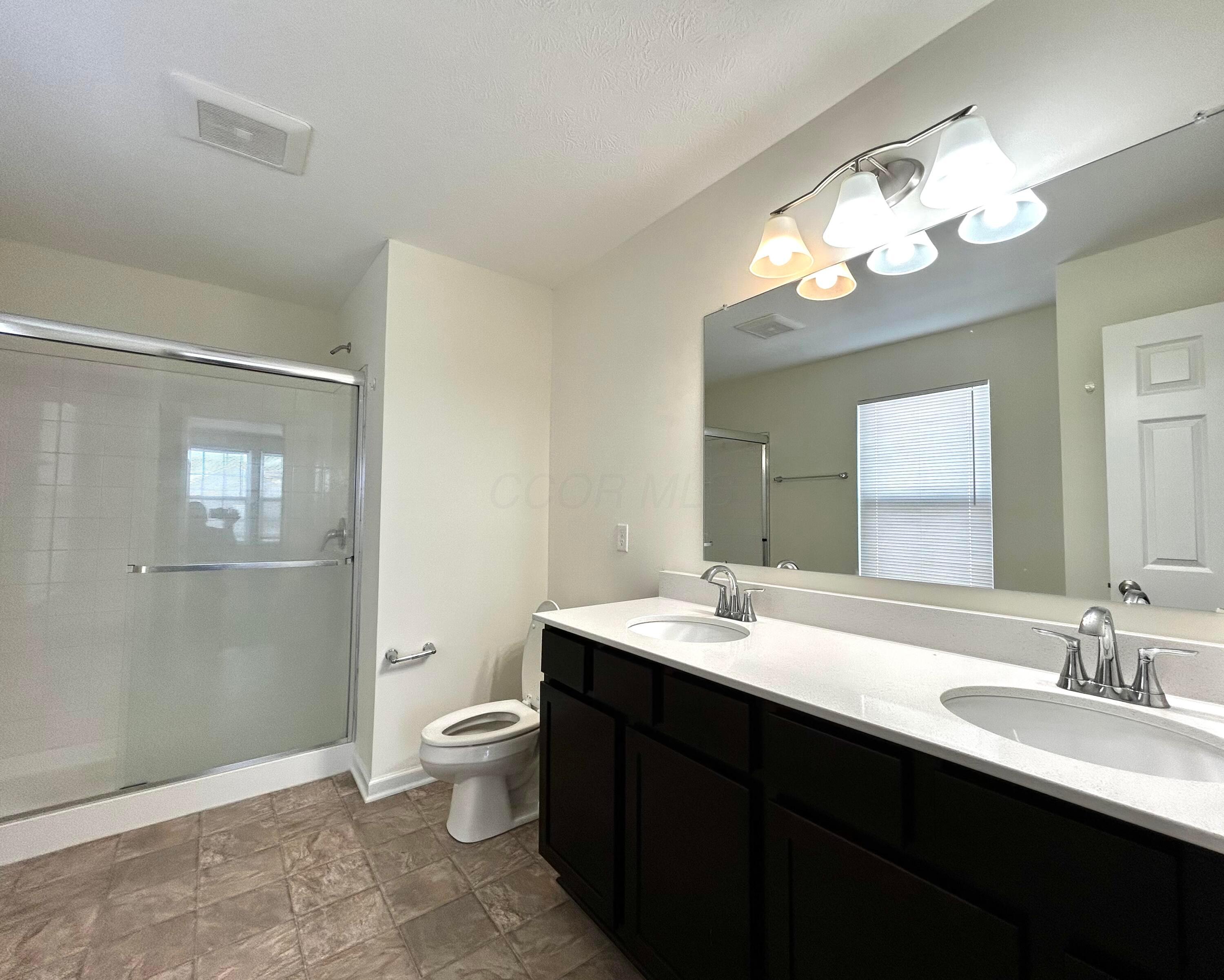 1154 Hampton Lane, London, Ohio image 24