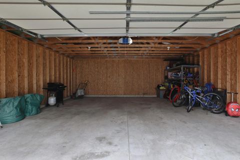 Tiny photo for 2449 Dale Avenue, Bexley, OH 43209 (MLS # 226014497)
