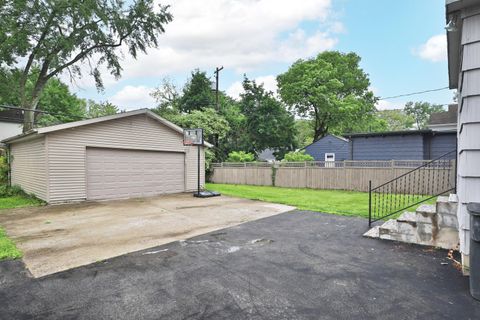 Tiny photo for 2449 Dale Avenue, Bexley, OH 43209 (MLS # 226014497)