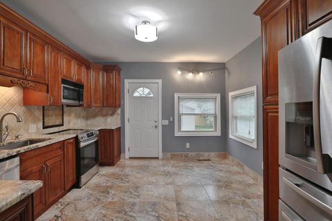Tiny photo for 2449 Dale Avenue, Bexley, OH 43209 (MLS # 226014497)