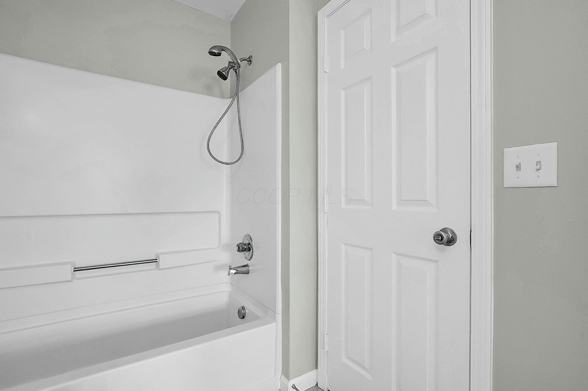 5875 Andrew John Drive #16, New Albany, Ohio image 19
