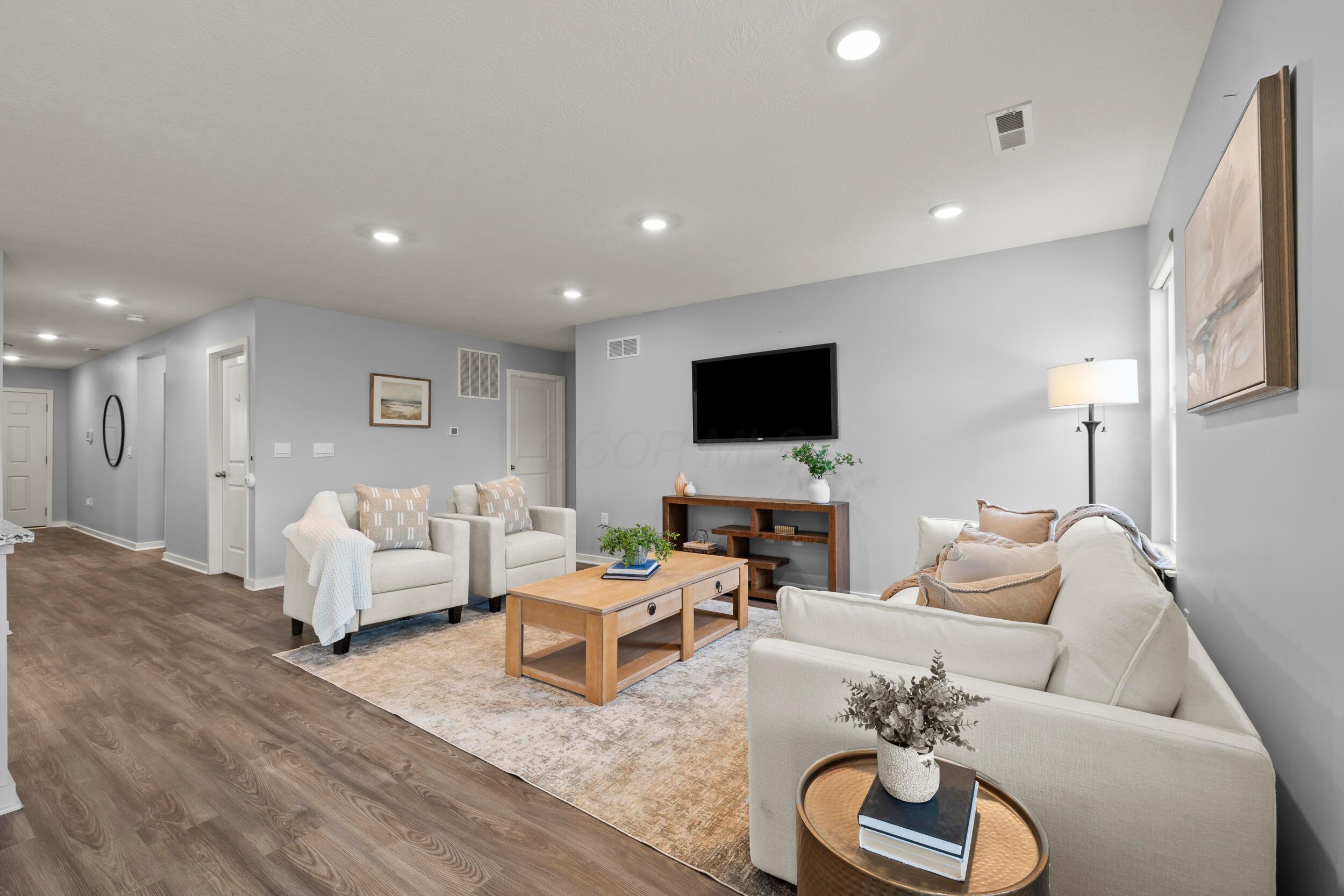 2133 Pentress Drive, Grove City, Ohio image 13