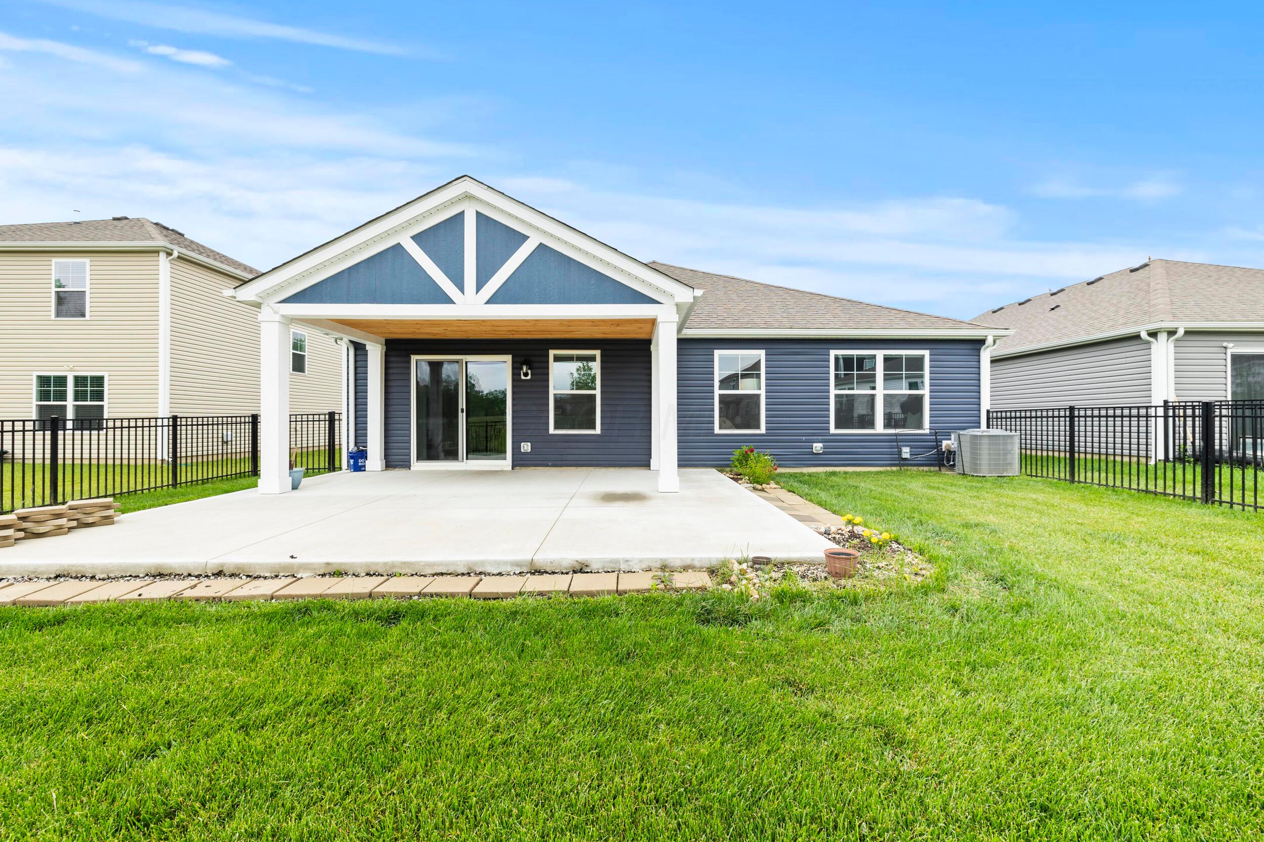 2133 Pentress Drive, Grove City, Ohio image 5