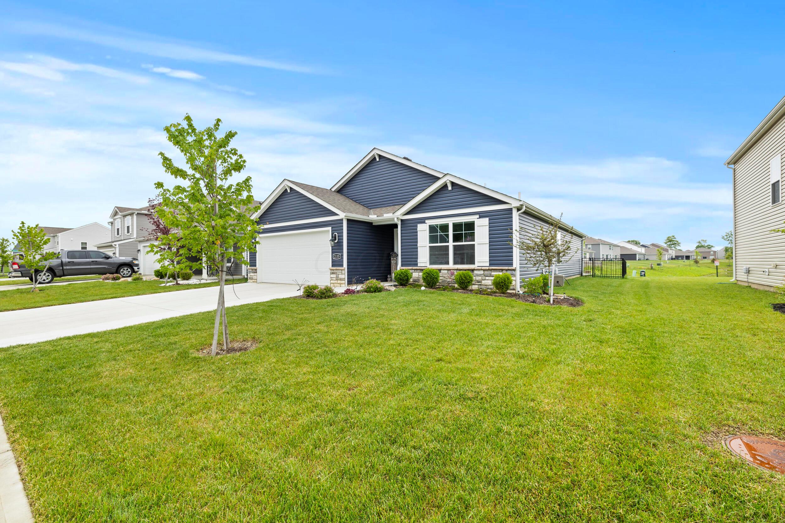 2133 Pentress Drive, Grove City, Ohio image 4