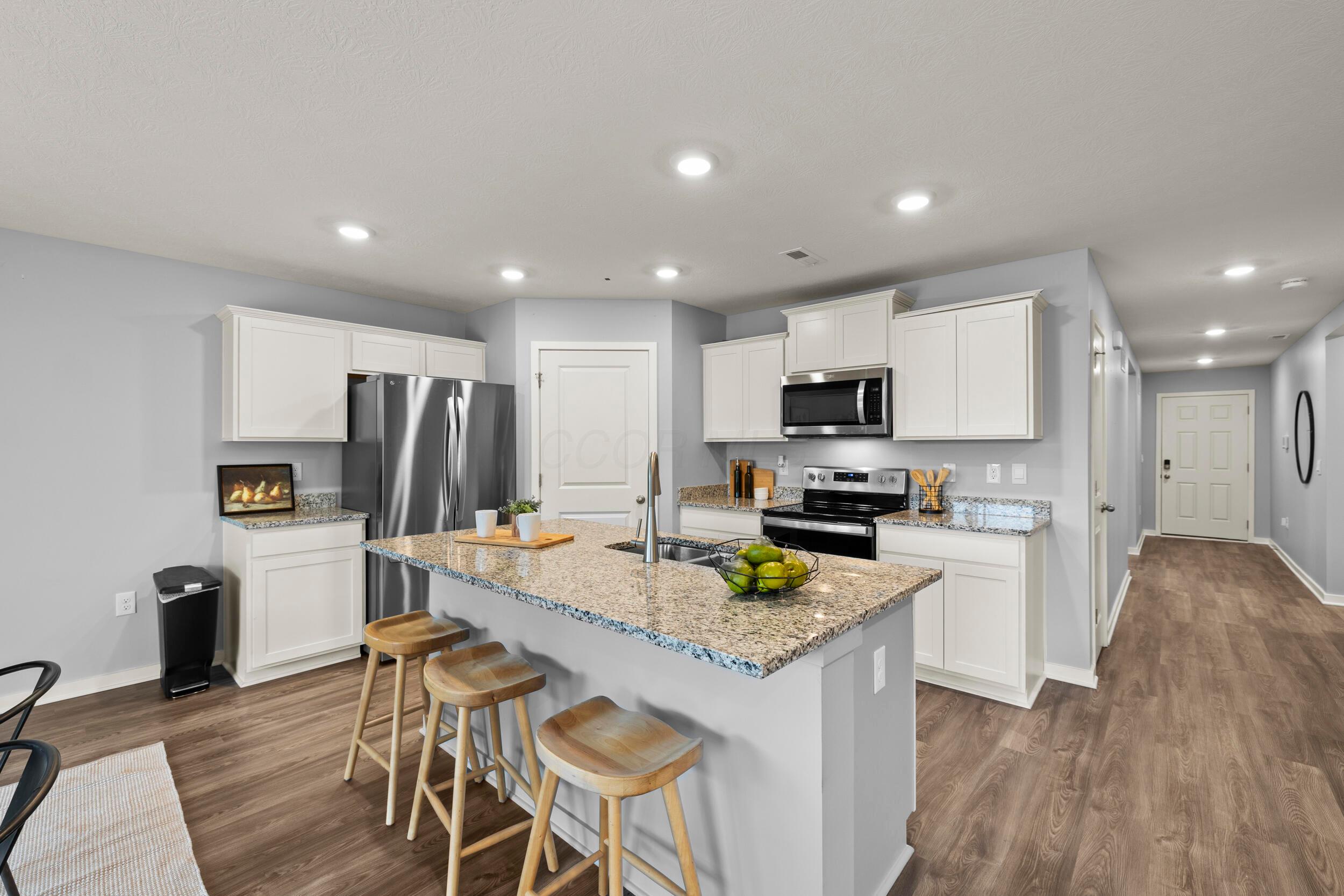 2133 Pentress Drive, Grove City, Ohio image 18