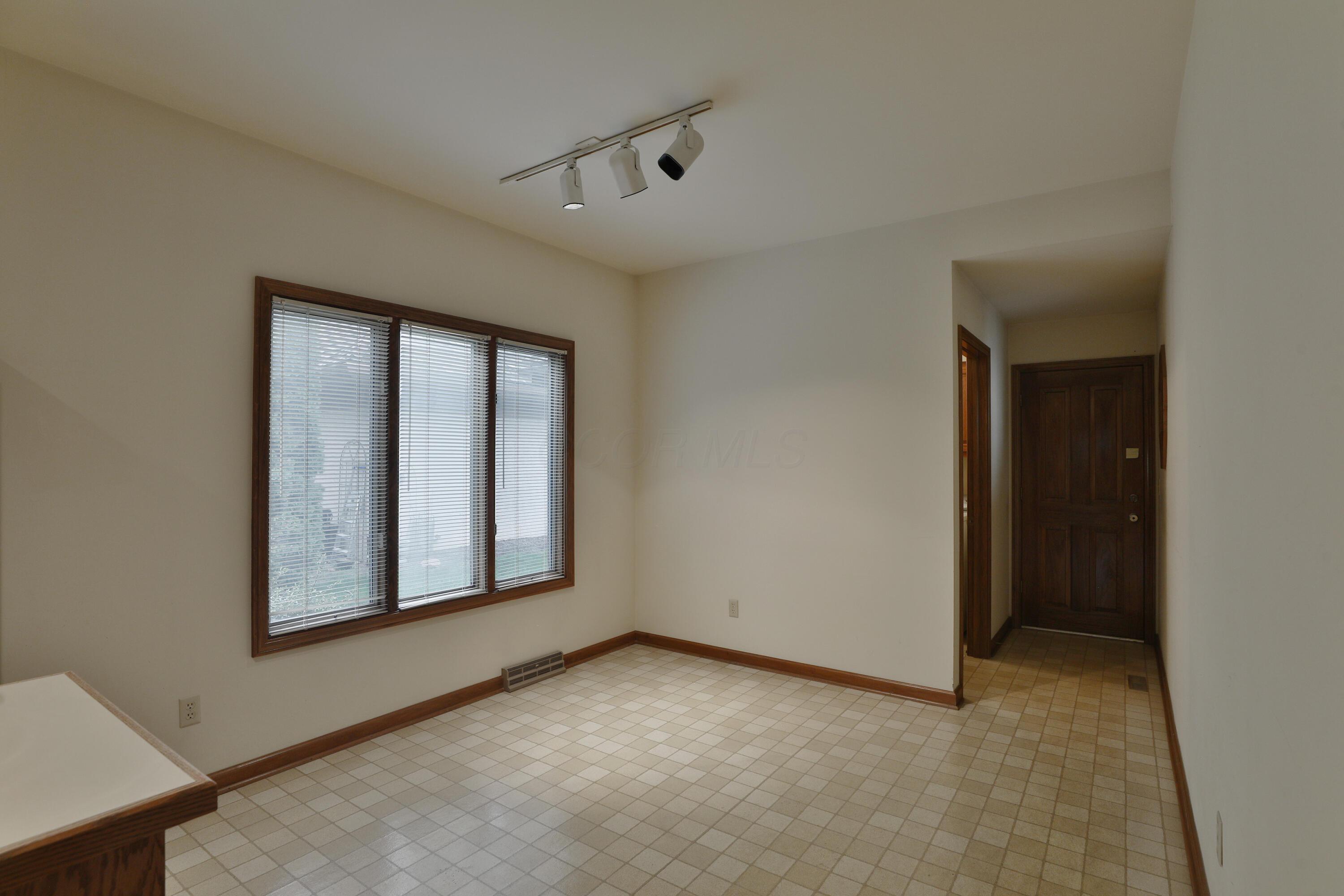 128 Green Springs Drive, Columbus, Ohio image 22