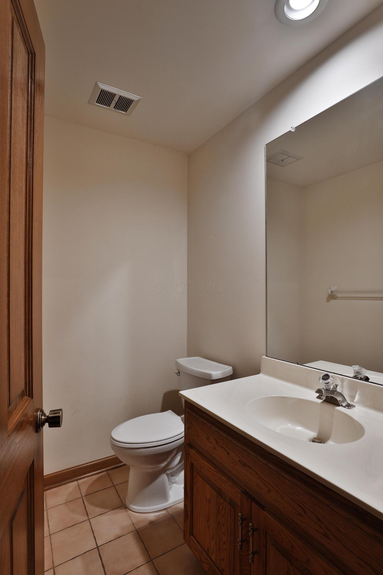 128 Green Springs Drive, Columbus, Ohio image 24
